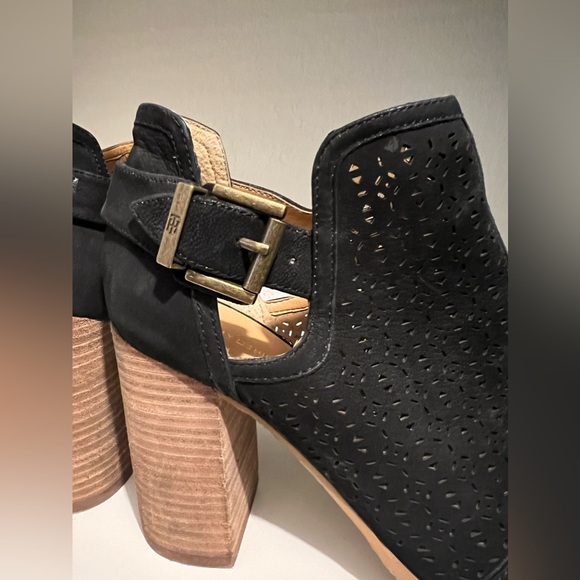 Tommy Hilfiger Ankle Booties - Picture 4 of 6